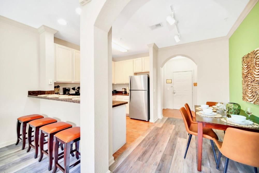 3BR Condo with Pool Close to Disney